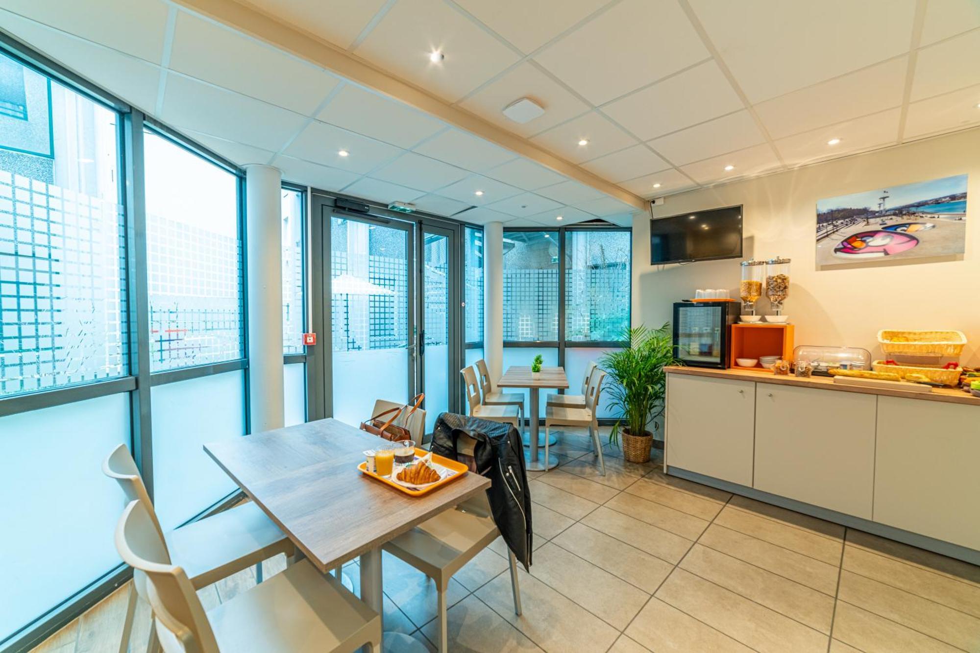 Montempo Apparthotel Lyon Viviani Венисьё Экстерьер фото